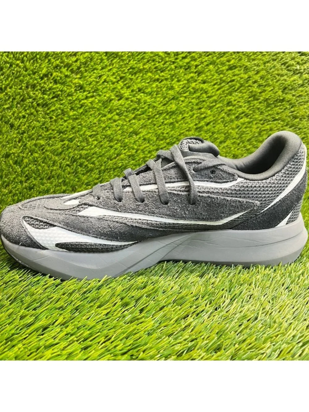 Adidas Lightblaze Mens Size 10.5 Carbon Gray Athletic Running Shoes Sneakers